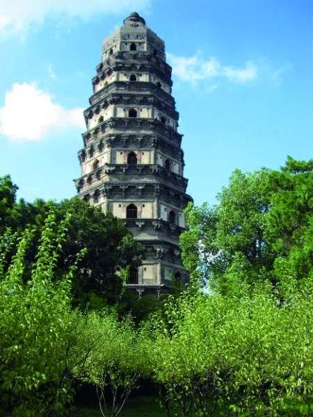 盘点那些歪而不倒的建筑物：虎丘塔倾斜3度(图)