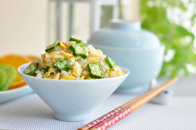 燕麦秋葵松仁炒饭
